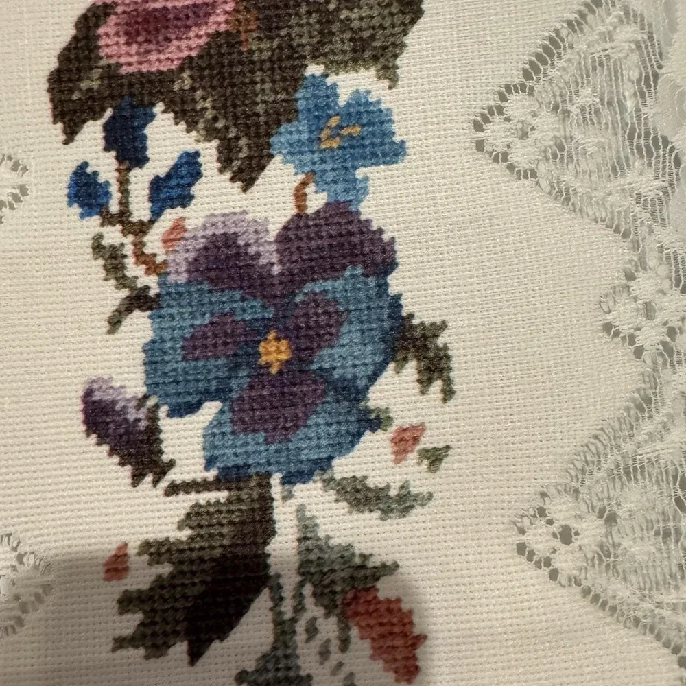 Vertical Wall Hanging Tapestry With Floral Design